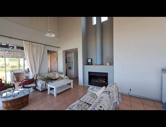 4 BEDROOM HOUSE FOR SALE IN JONGENSFONTEIN